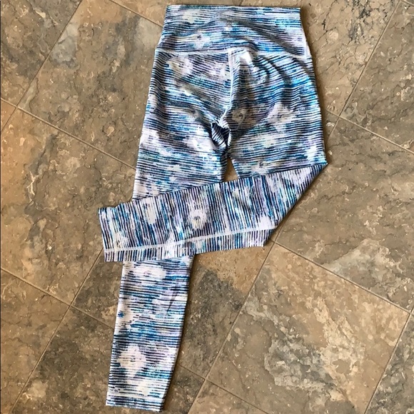 Lululemon Wunder Under Blurry Belle NWOT - Picture 4 of 8